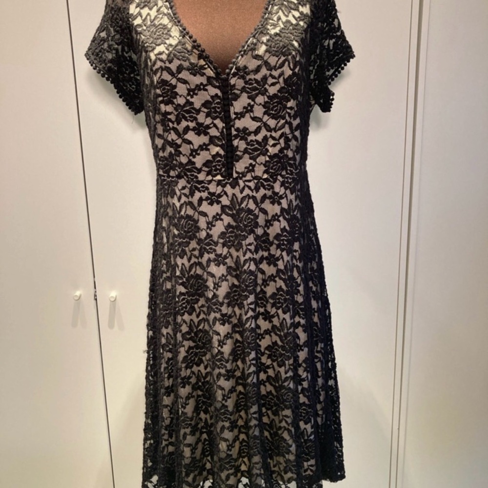 Torrid Black Lace Midi Skater Dress With Nude Lining Size 4